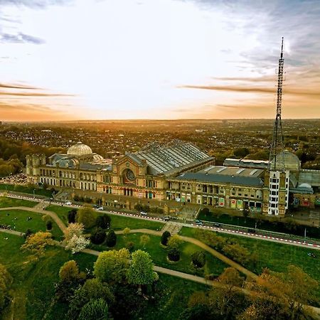 Entire Apartment Alexandra Palace, Londýn Exteriér fotografie